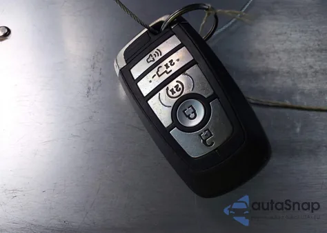 2020 Ford F-250 Lariat z USA, uszkodzony, nr VIN 1FT7W2BT6LED19846